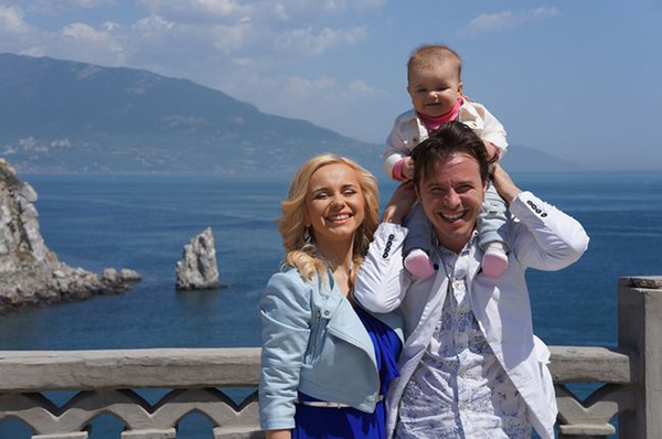 Лилия Ребрик отправилась с дочкой на море