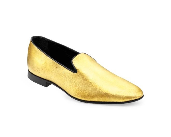 Итальянский дизайнер создал туфли из чистого золота