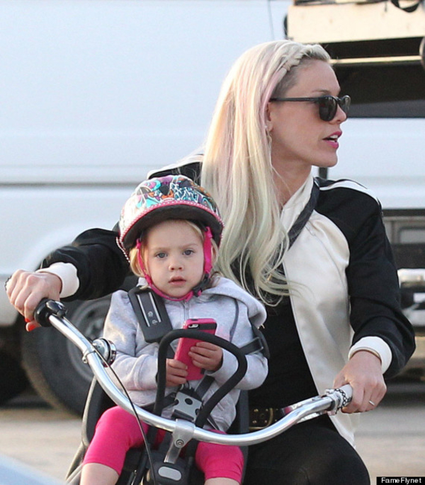 Пинк похвасталась новой прической