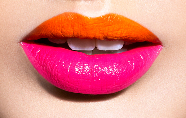 Яркий тренд: Макияж губ в технике омбре