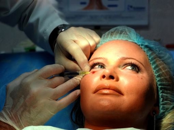 Дане Борисовой сделали подтяжку лица на камеру