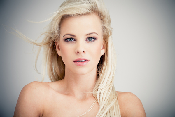 Лучшие цвета для макияжа блондинок