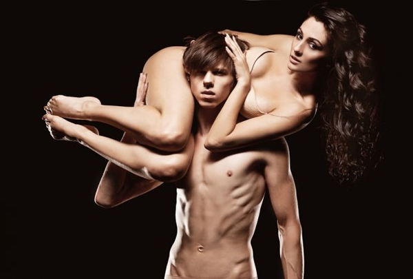 Финалист шоу Танцуют все! оголился перед камерой