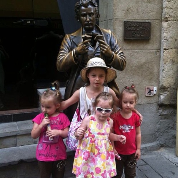 Анастасия Волочкова: Ариша и мама Тамара отжигают во Львове