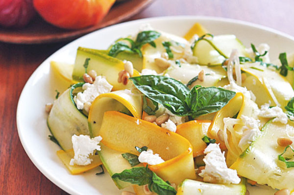 Салаты из кабачков: ТОП-5 рецептов