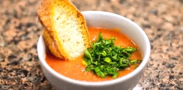 Как приготовить гаспачо (ВИДЕО)