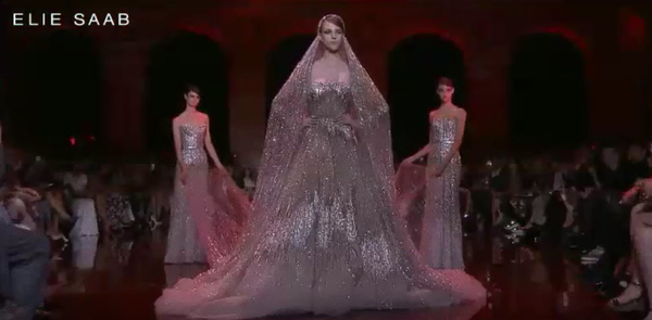 Кутюрная коллекция Elie Saab: Первые фото с показа в Париже