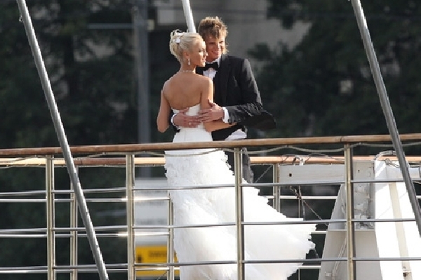 facebook.com Saint Laurent