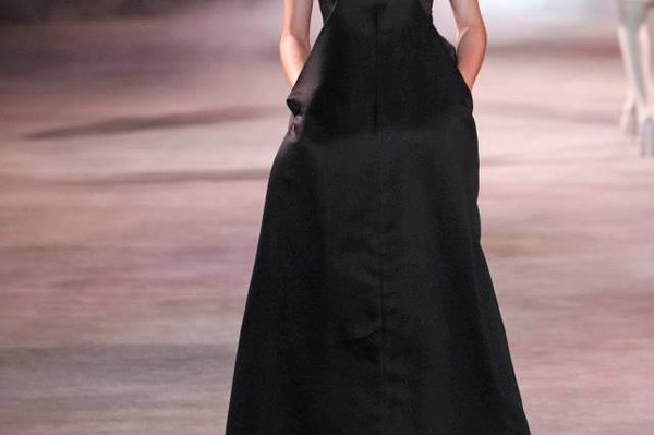 Facebook Ulyana Sergeenko Moscow showroom