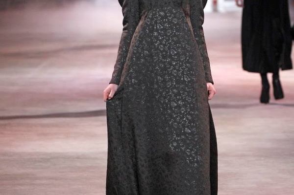 Facebook Ulyana Sergeenko Moscow showroom