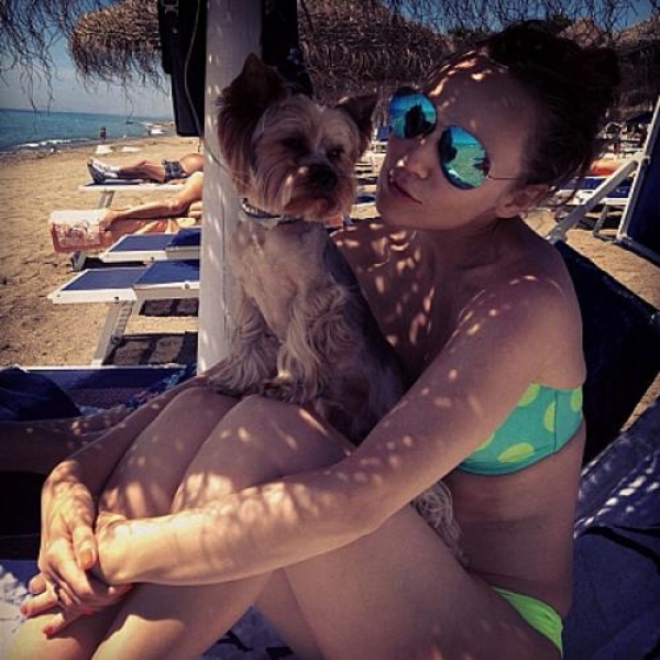 Экс-ВИА Гра Альбина Джанабаева показала фото в бикини