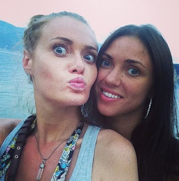 Солистки группы НеАнгелы удивили снимками без макияжа