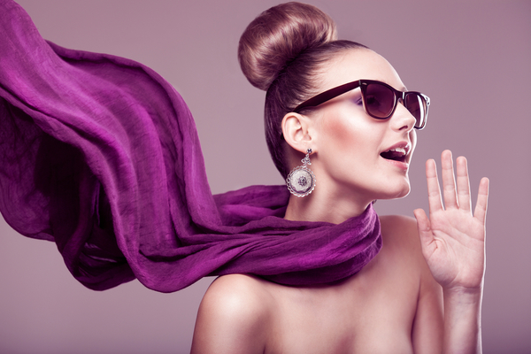 Полосатый маникюр с блестками: Мастер-класс