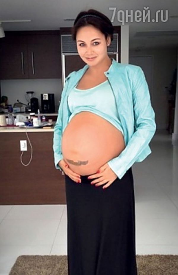 Ляйсан Утяшева показала первый снимок своей беременности