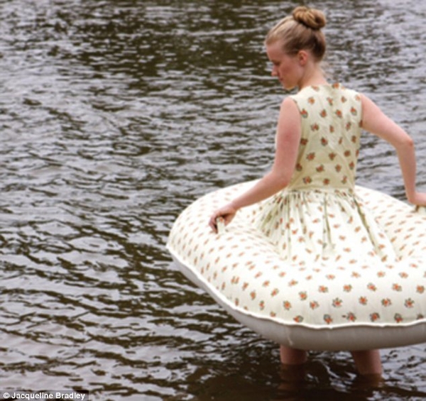 Причудливая мода: Платье-лодка