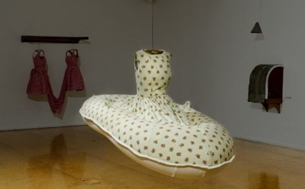 Причудливая мода: Платье-лодка