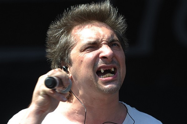 На панихиду по вокалисту Короля и Шута пришли более тысячи человек