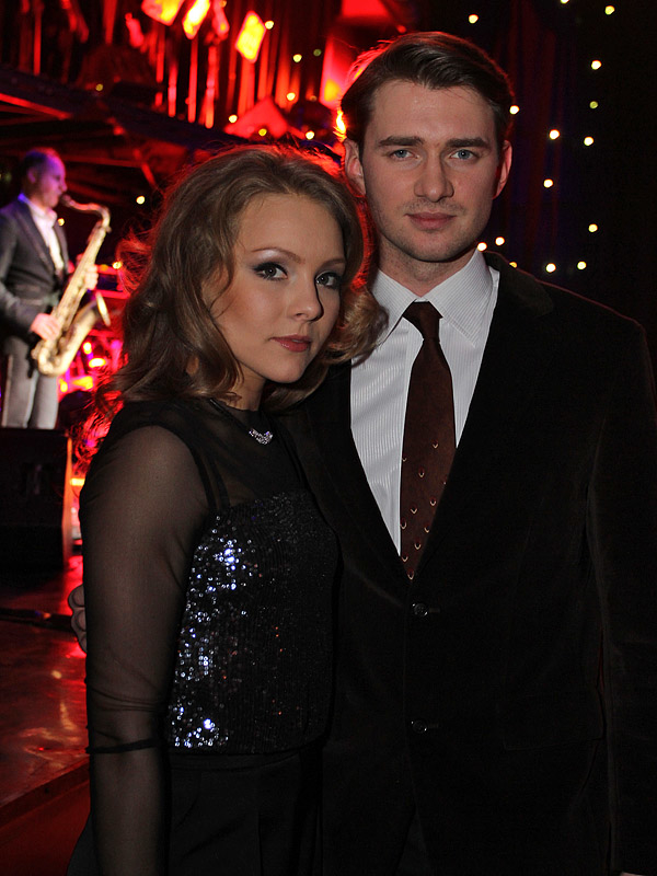 Шоптенко и Дикусару на свадьбу подарили квартиру