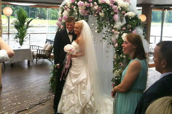 facebook.com Saint Laurent