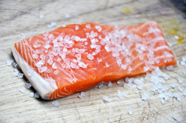 Как солить красную рыбу (ВИДЕО)