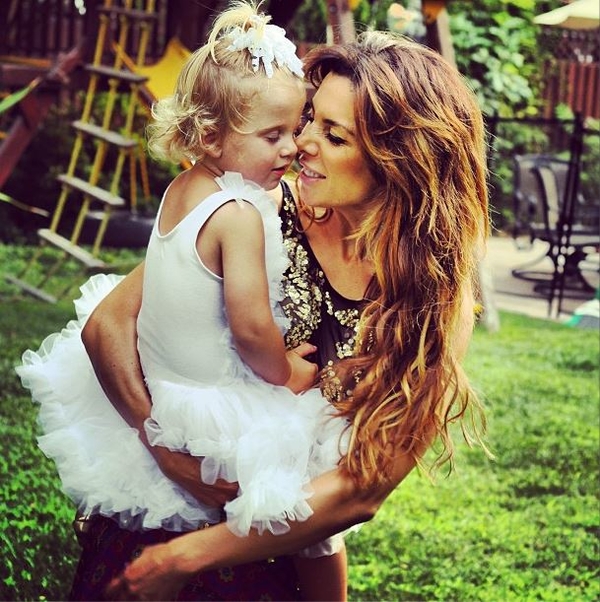 Анна Седокова показала фото с дня рождения младшей дочери