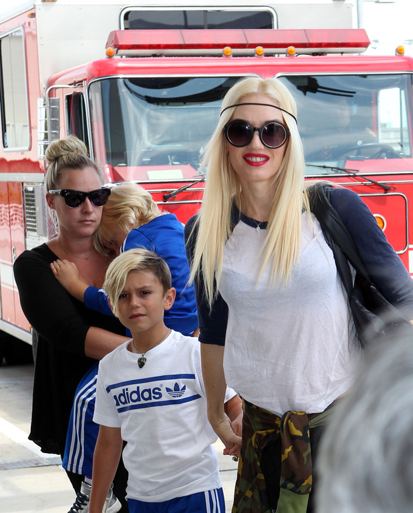 Аксессуар для волос: Модная идея от Гвен Стефани