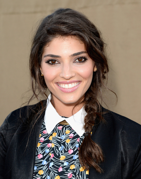 Лучшие прически для вечеринки: Звездные примеры