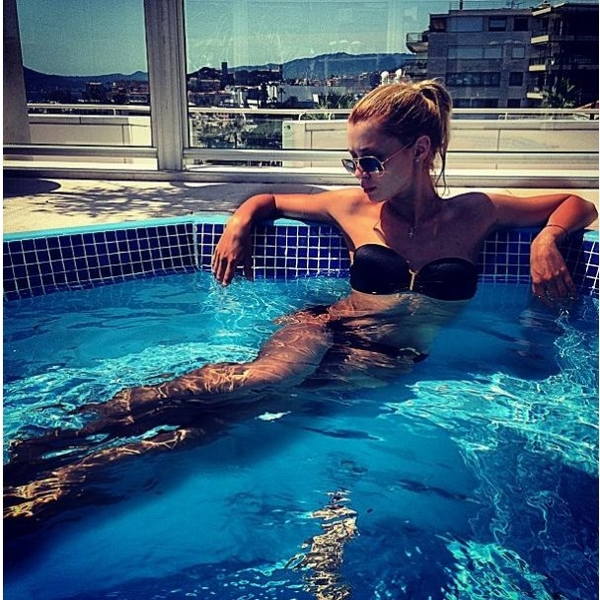 Дочь Анастасии Заворотнюк развлекается на Лазурном побережье (ФОТО)