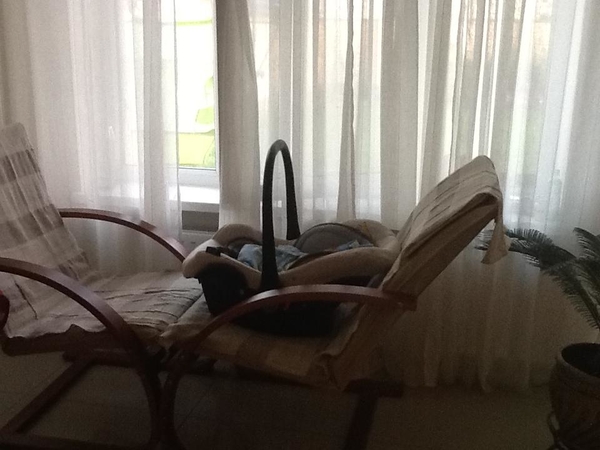 Известная телеведущая показала новорожденного сына