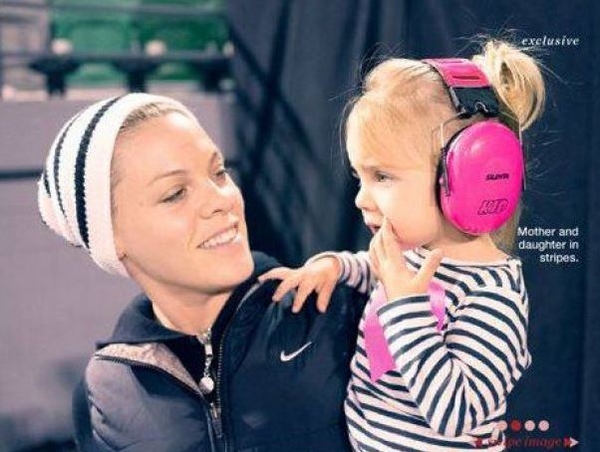 Пинк показала повзрослевшую дочь