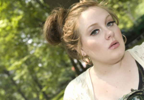 Певица Адель сыграет злодейку в шпионском боевике - СМИ