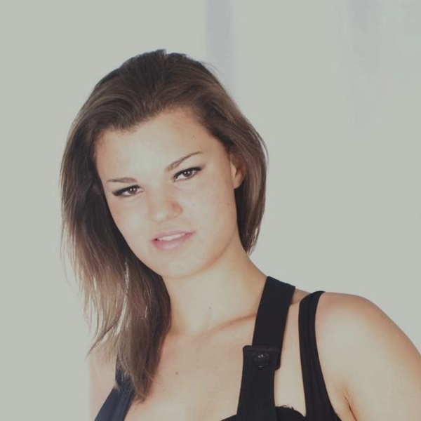 Украинская модель покончила жизнь самоубийством