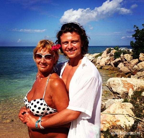 Свадьба Прохора Шаляпина на 51-летней миллионерше пугает его мать