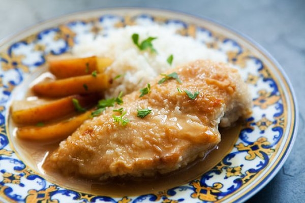 Курица с яблоками: Три вкусных идеи