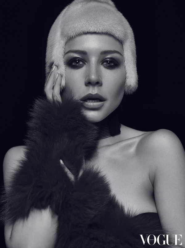 Тина Кароль впервые снялась для журнала Vogue