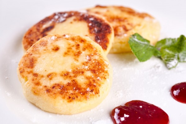 Сырники на завтрак: Три вкусные идеи