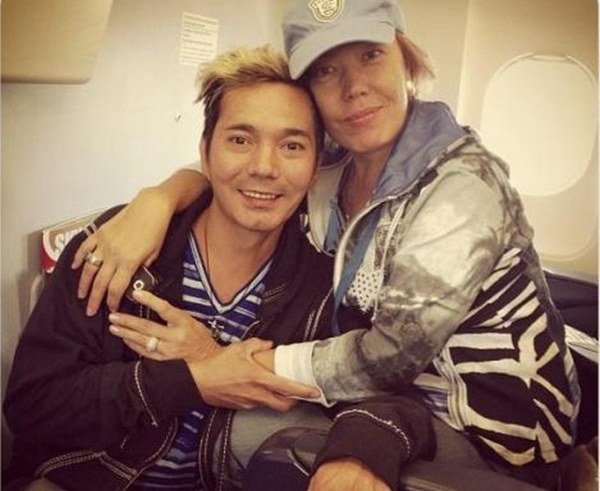 Певица Азиза удивила снимком без макияжа