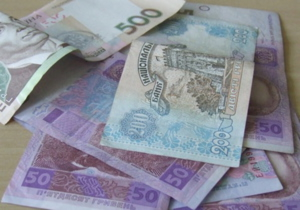 В июле средняя зарплата украинца выросла почти на 50 грн