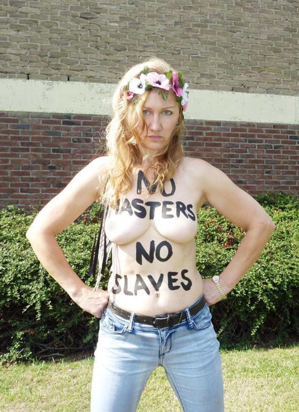 Девушек из FEMEN подозревают в хранении оружия и взрывчатки