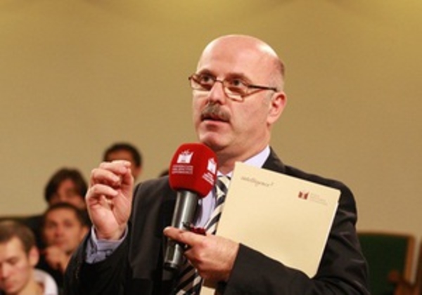 Кадр за кадром. Компания Курченко наняла на работу экс-посла Грузии в Украине