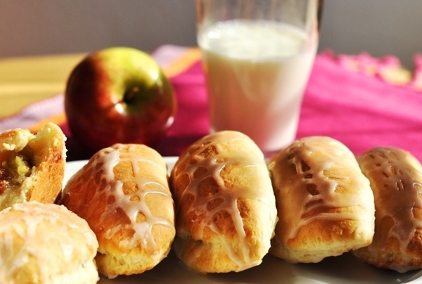 Пирожки с яблоками: ТОП-5 рецептов