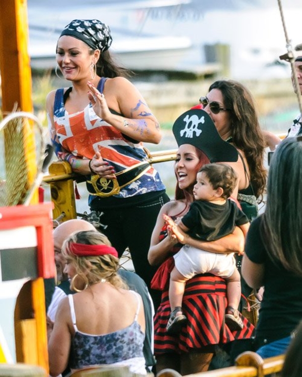 Как голливудские знаменитости проводят время с детьми (ФОТО)