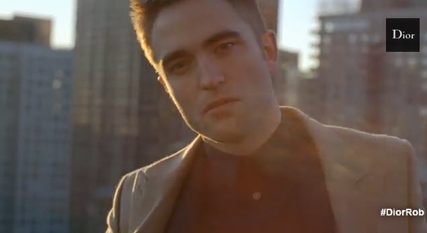 Роберт Паттинсон в рекламе аромата Dior Homme: В Сети появилось видео