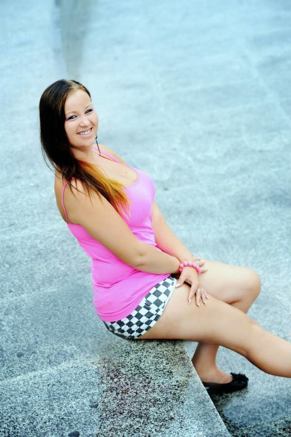 Рекорд в секс-туризме: Нимфоманка Анна намерена переспать со 100 тысячами мужчин