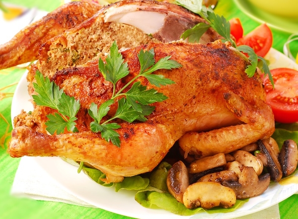 Запеченная курица с картофелем: Три вкусных идеи