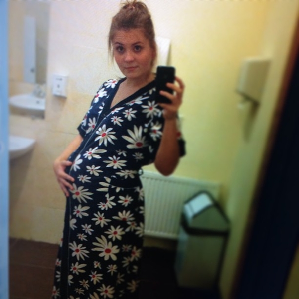 Дочь Валерии шокировала фотографией с выпирающим животом