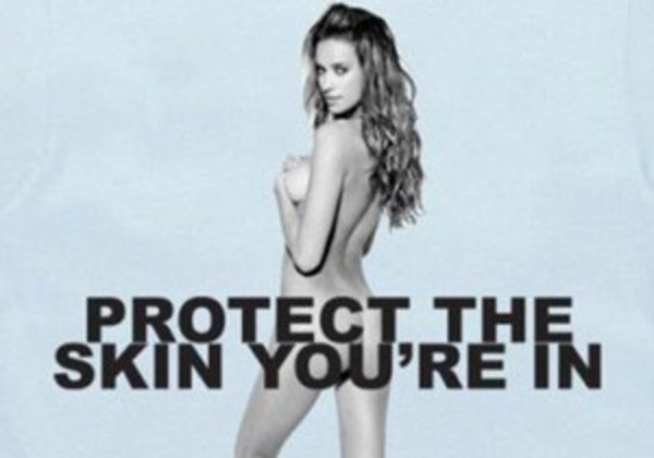 Русская невеста Роналдо появится обнаженной на футболках Марка Джейкобса