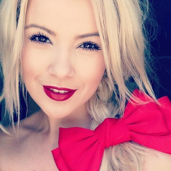 Мика Ньютон переехала в США: Только не сравнивайте с Седоковой