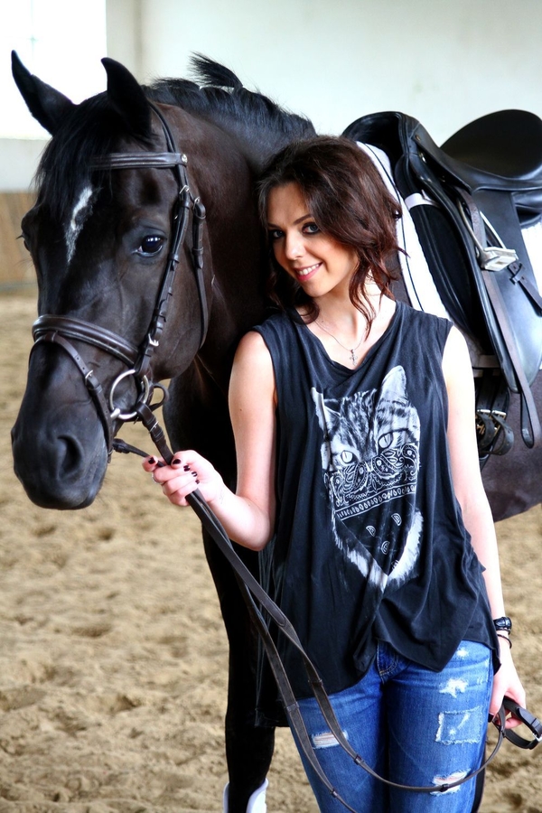 Племянница Софии Ротару увлеклась лошадями