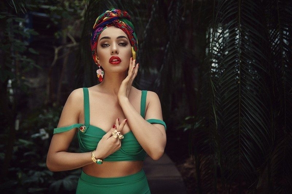 Дмитрий Харатьян, VARDA, Алексей Чумаков и другие спели в клипе Армения